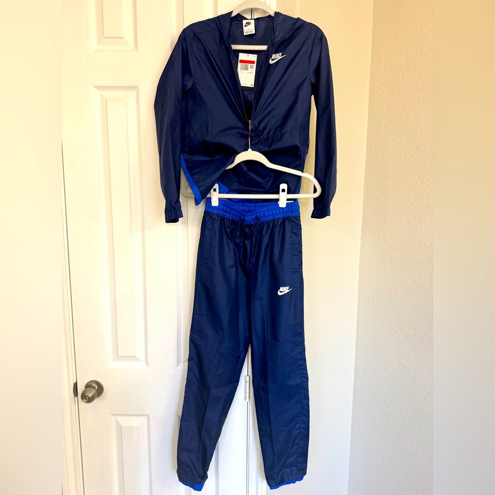Nike matching navy tracksuit boys size large. NWT